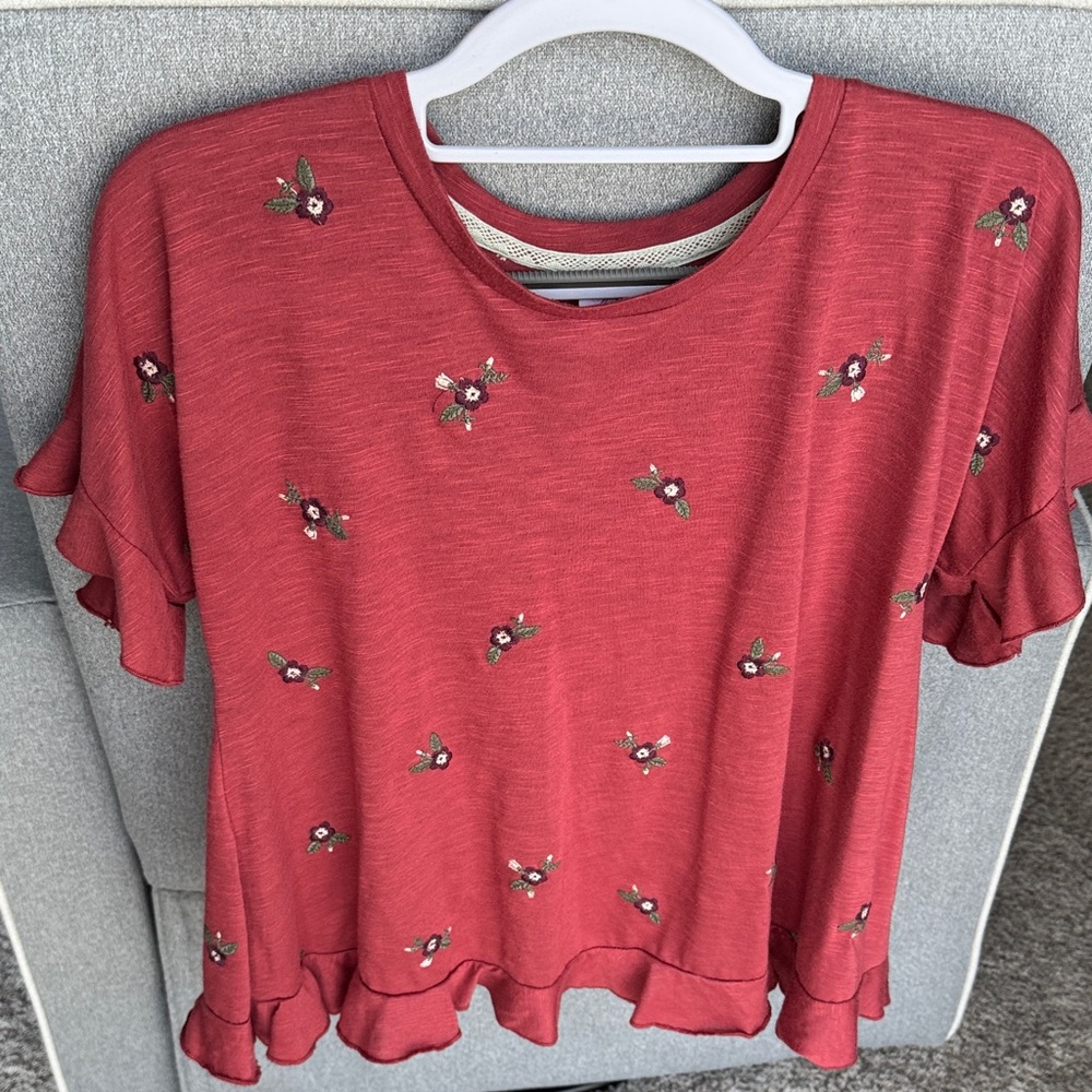 Francesca’s floral top Small